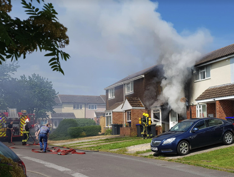 Hampshire fire crews assist Wiltshire firefighters tackle 'serious ...