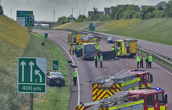 Van Driver Arrested After Man Killed In Crash On A419 Near Swindon 