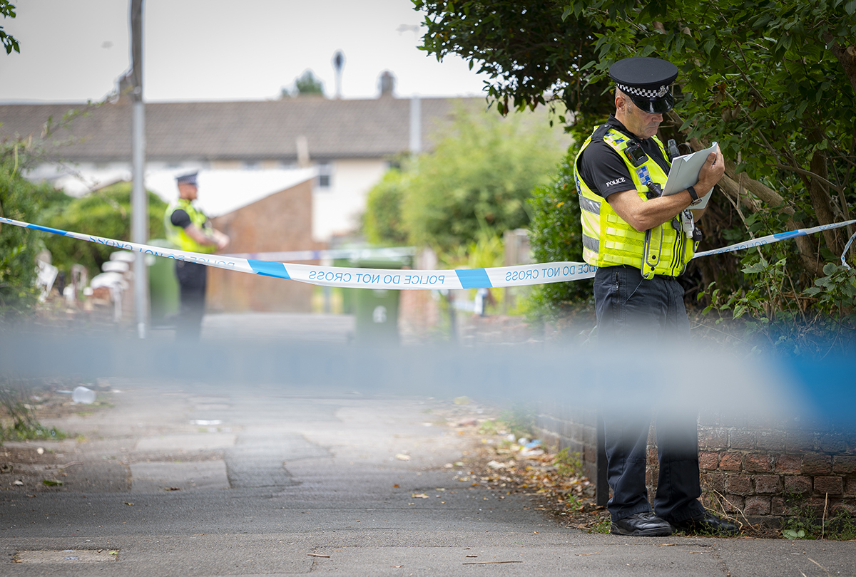 Man Stabbed Multiple Times By Gang During Electric Bike Robbery In Swindon