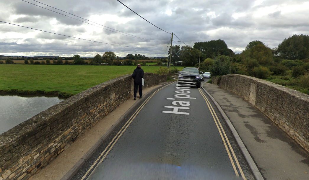 Halfpenny Bridge in Lechlade officially reopens 19 weeks after car