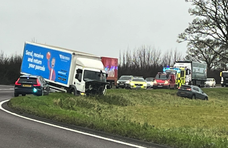 A420 crash Emergency services called to multi vehicle collision