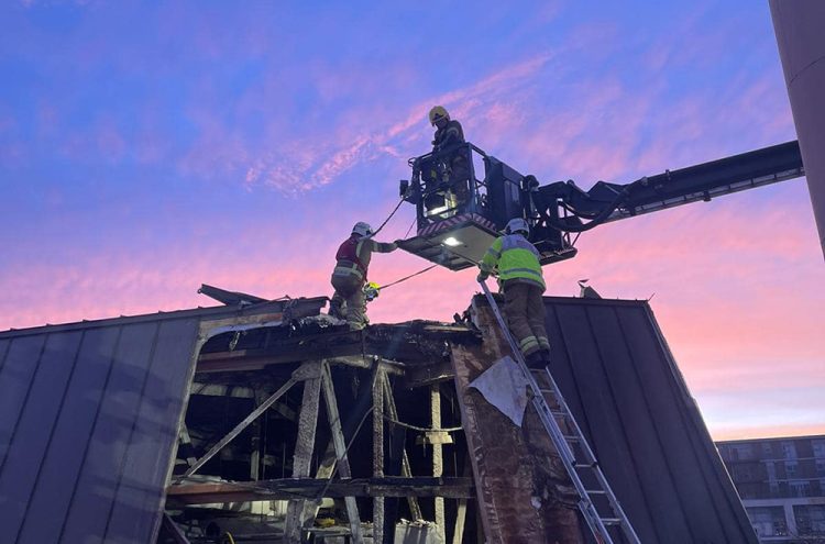 Firefighters battle blaze at Swindon Crown Court as roof damaged